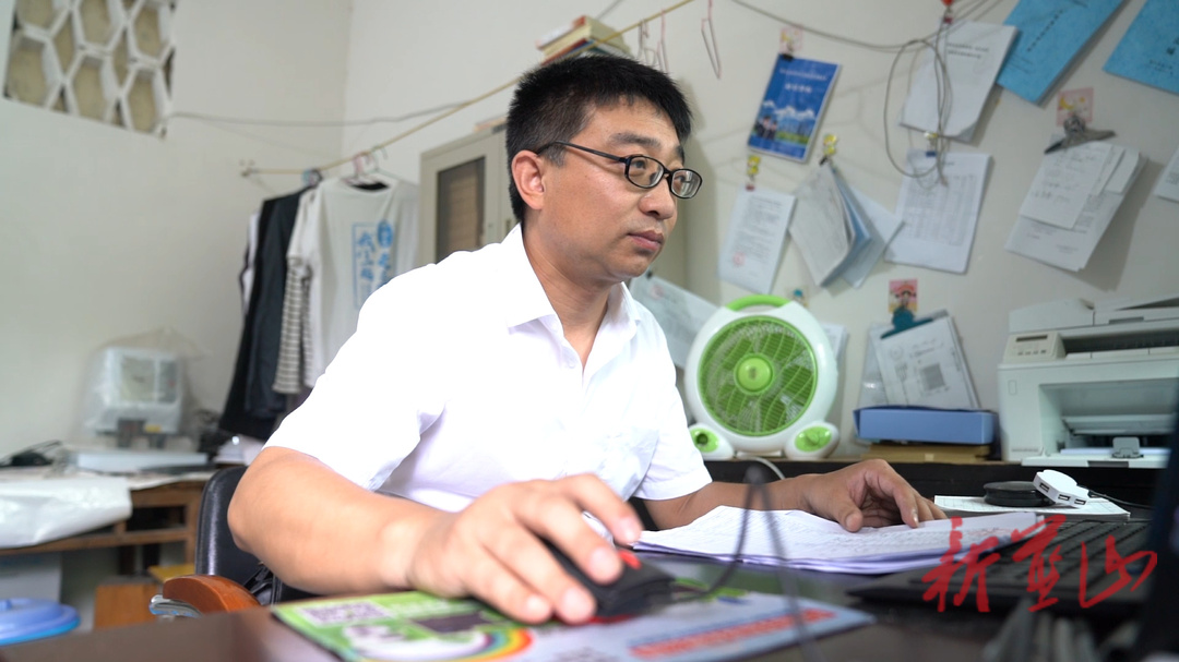 永州蓝山于栋军：以大树的姿态 守望瑶山三尺讲台