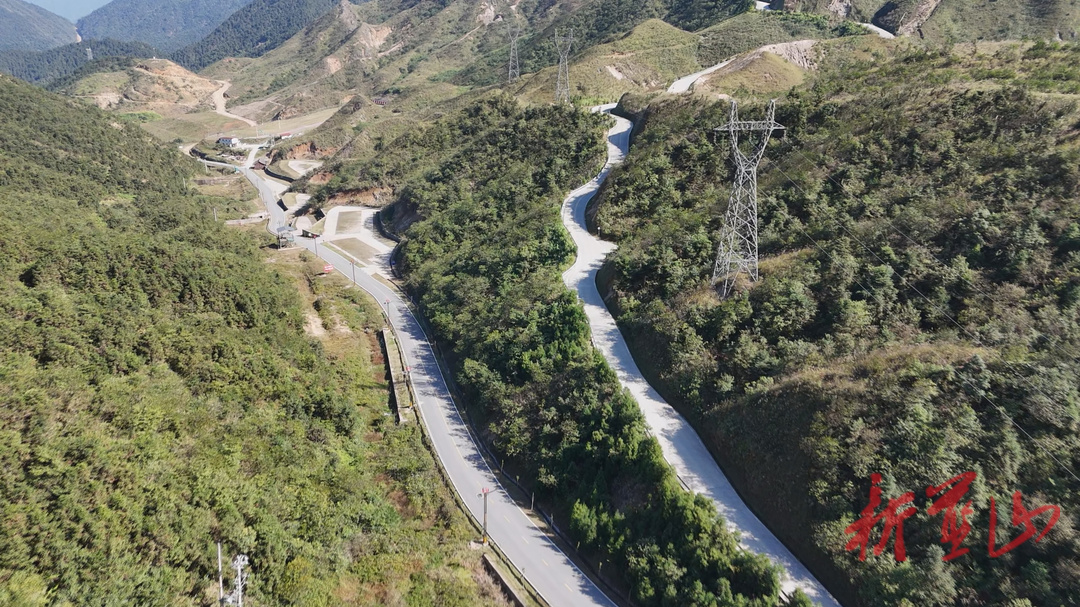 蓝山县农村公路“焕”新颜 串起乡村振兴新希望