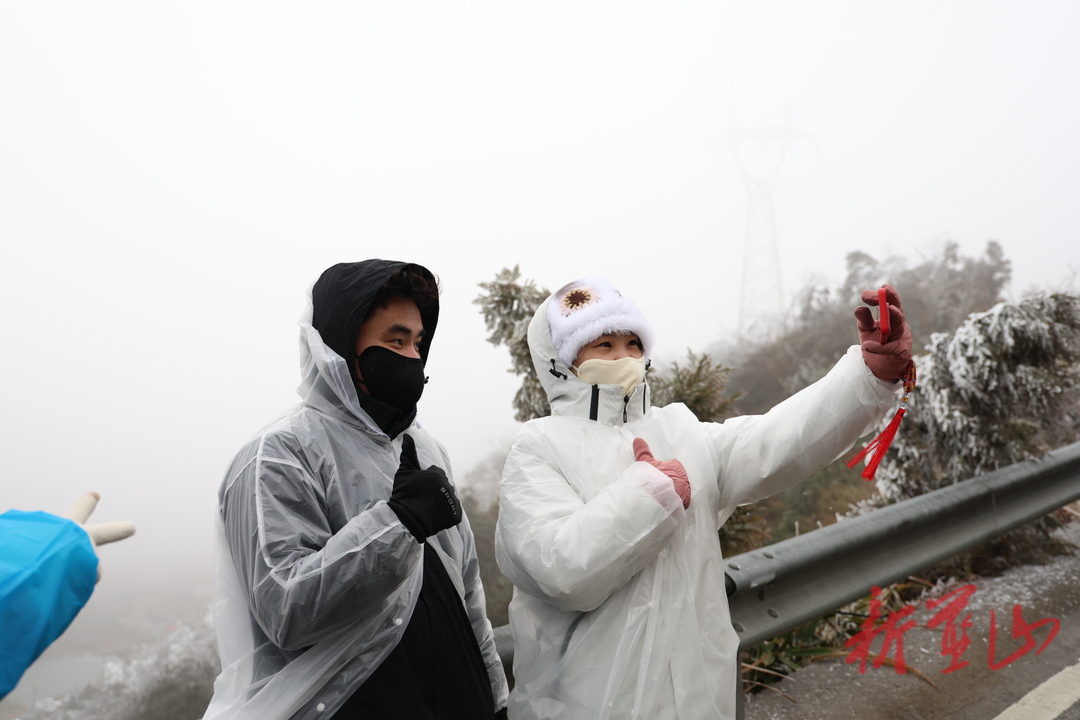 蓝山县以雪为 “媒” 带 “旺” 人气 广东游客纷至沓来