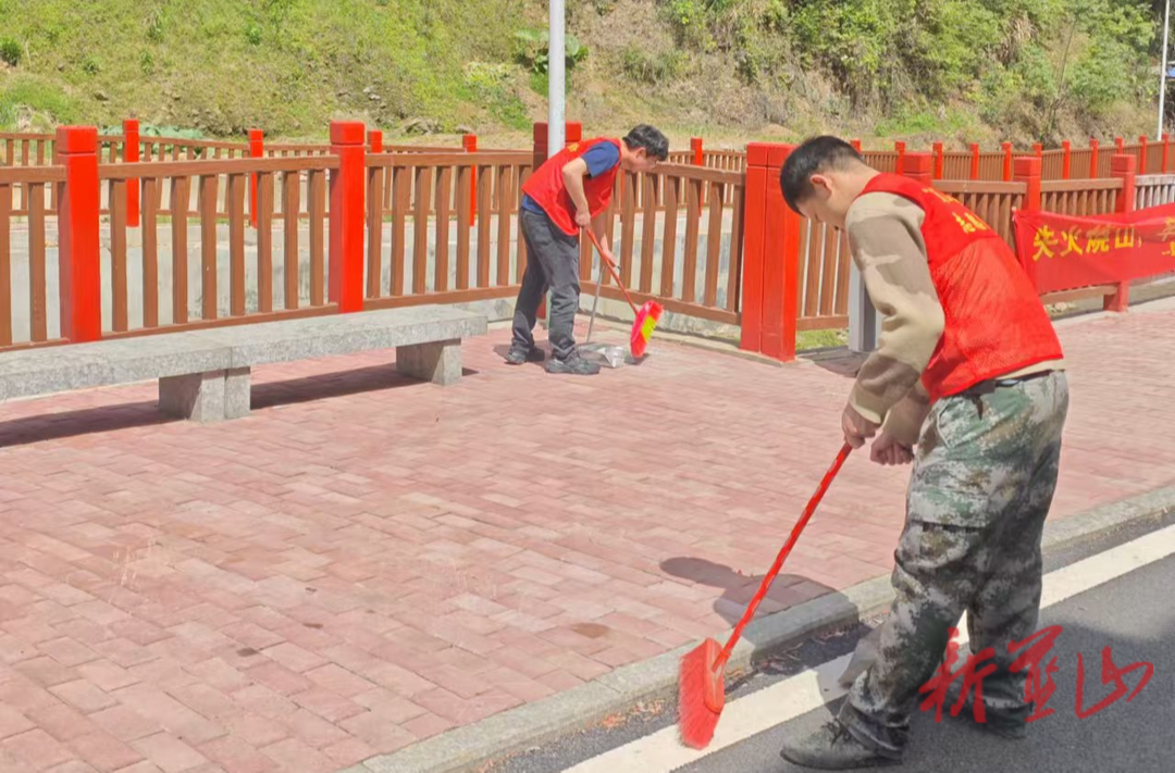 犁头瑶族乡：环境整治不停歇 爱国卫生齐参与