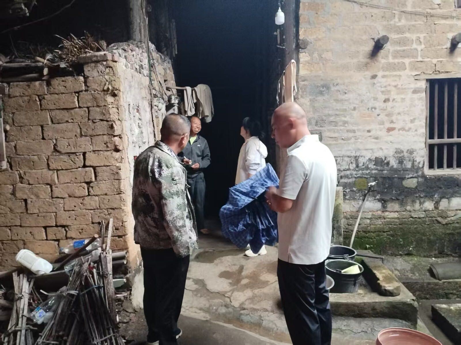 楠市镇纪委开展防汛备汛监督检查