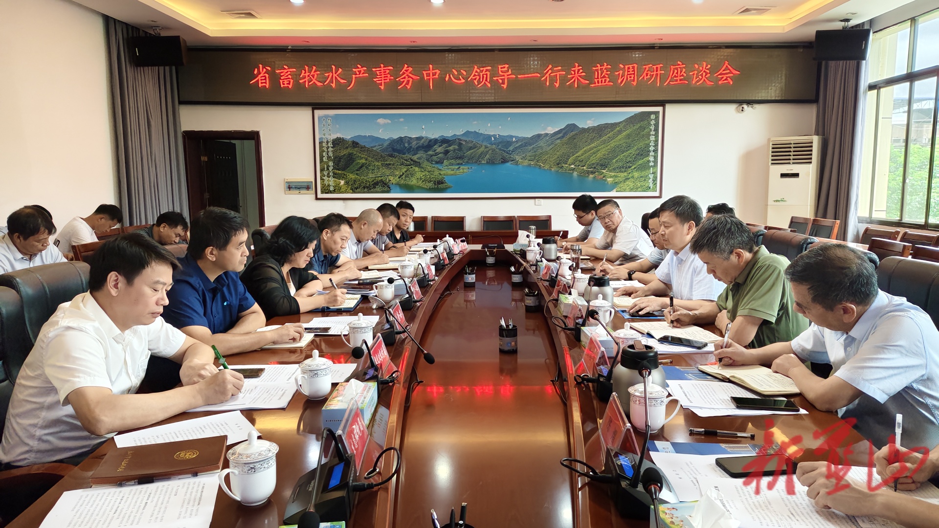 省畜牧水產(chǎn)事務(wù)中心調(diào)研組來(lái)藍(lán)山調(diào)研指導(dǎo)工作
