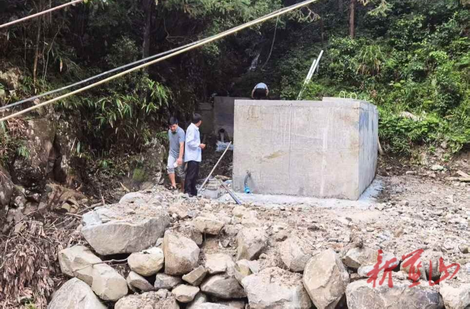 荊竹瑤族鄉(xiāng)新寨村：涓涓清流暖人心