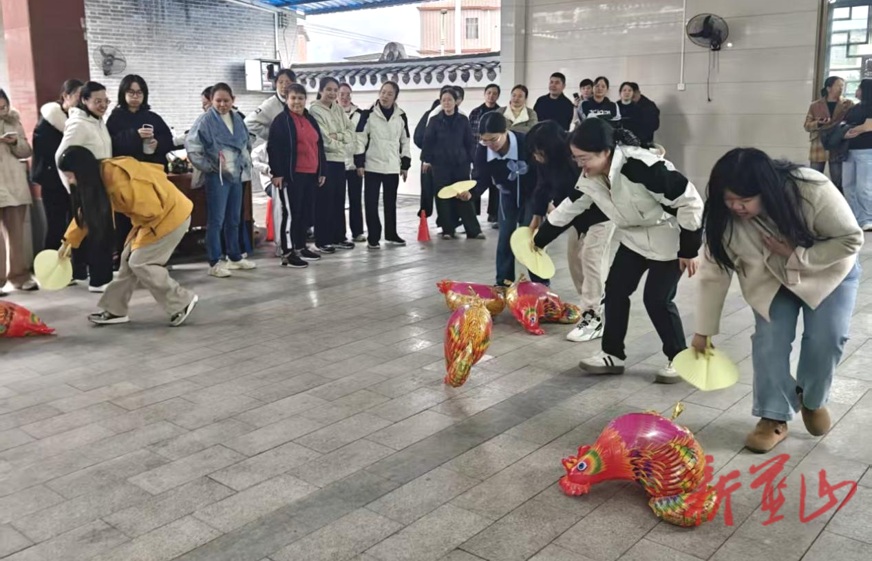 蓝山县委党校秋季主体班趣味运动会在新民村赤蓝桥活动中心举办