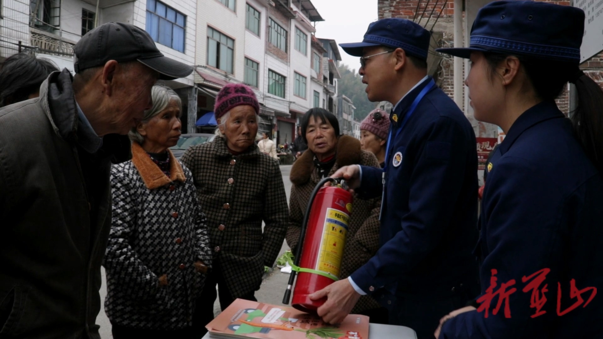蓝山县消防安全进瑶乡  宣教暖心护安康