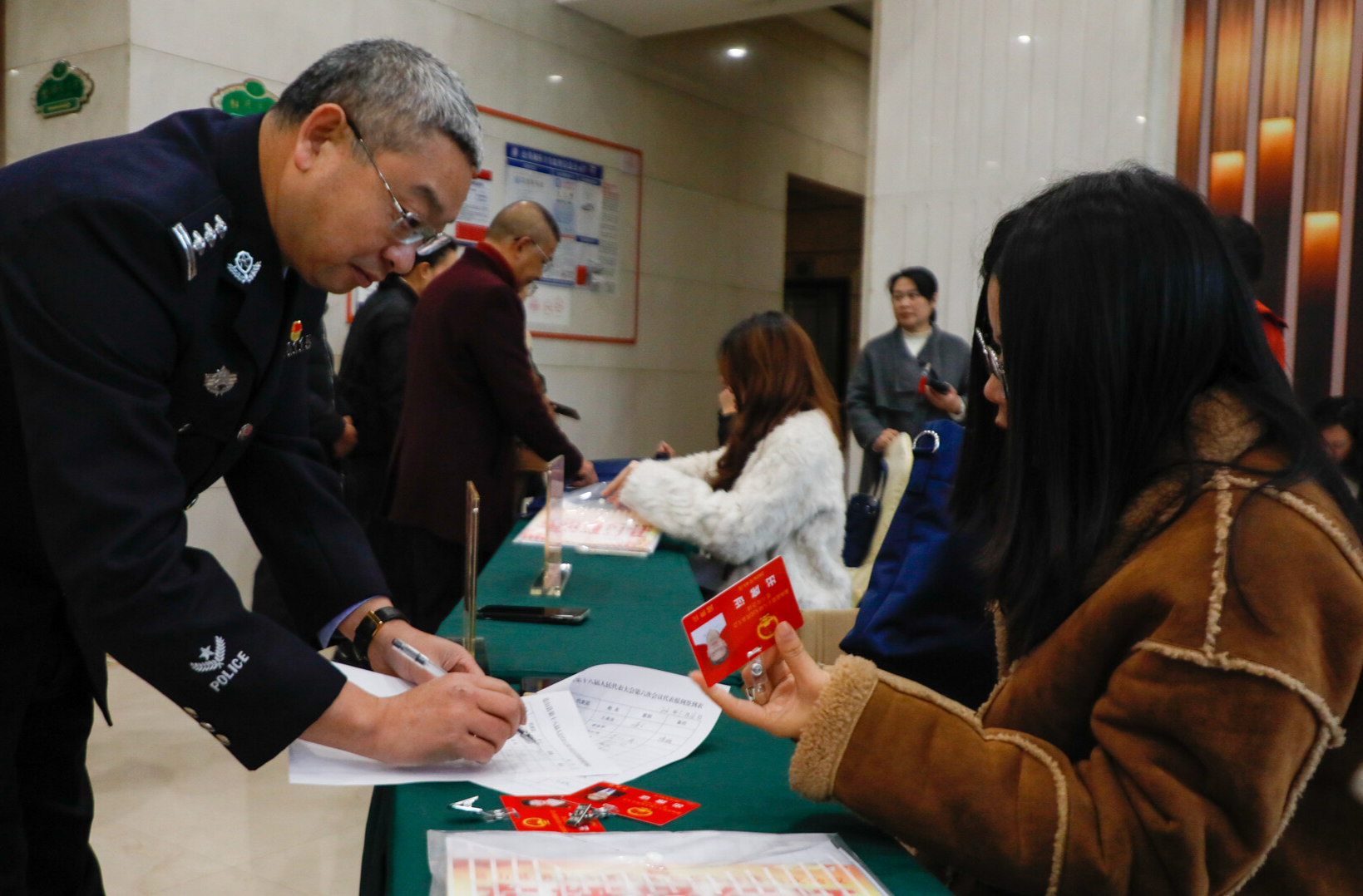 【聚焦两会】蓝山县人大代表向大会报到   共绘高质量发展新图景