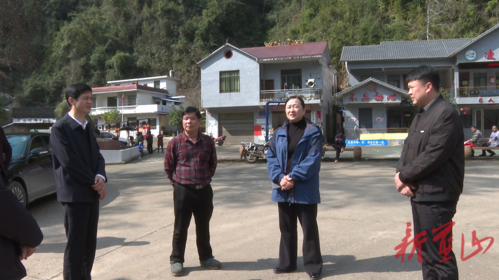 【新春走基层】邓群赴荆竹瑶族乡开展春节走访慰问和调研督导安全生产等工作