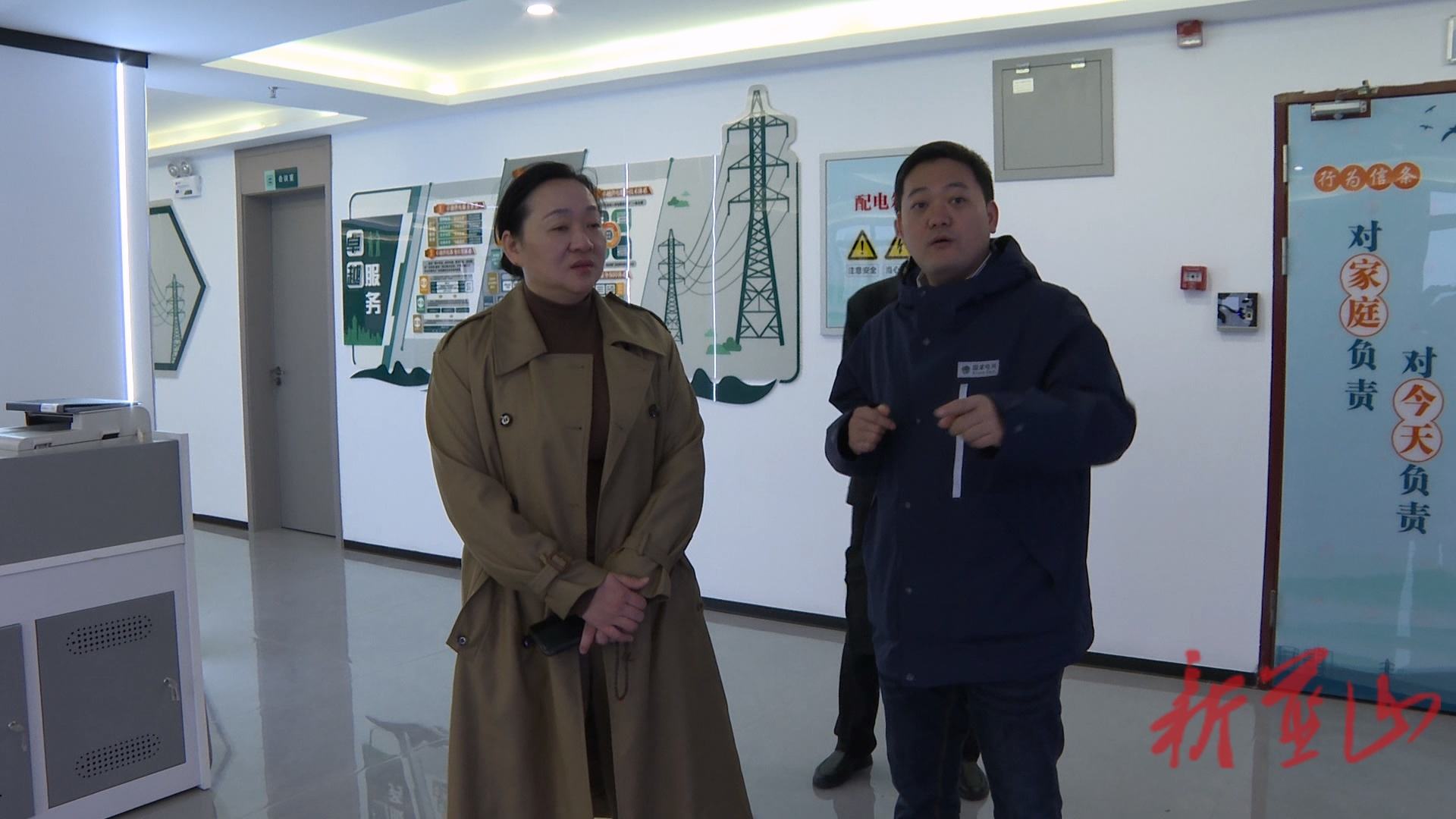 蓝山：邓群春节期间走访慰问一线值班值守人员