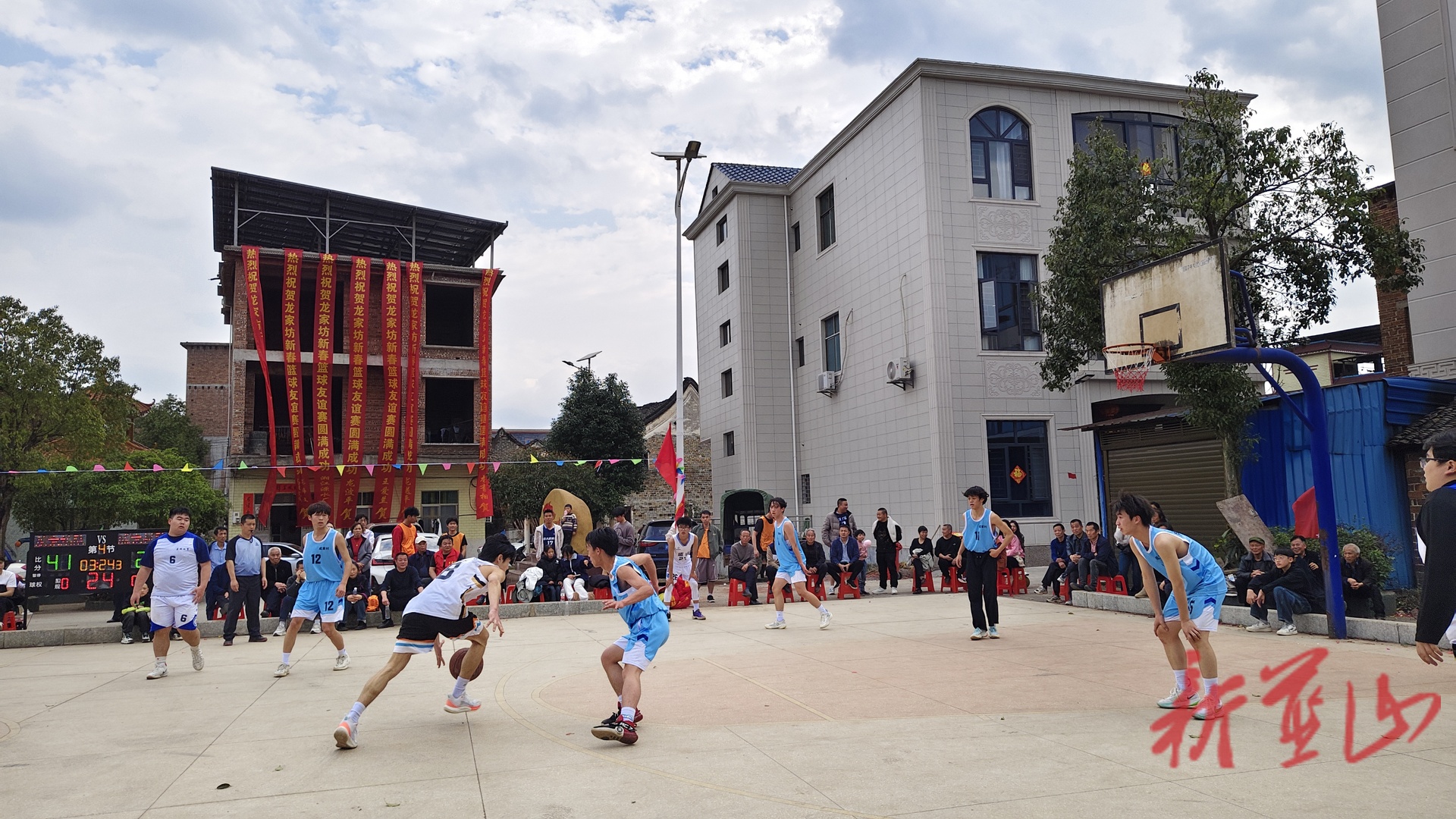 蓝山县新春激情“篮”不住 篮球竞技聚乡情