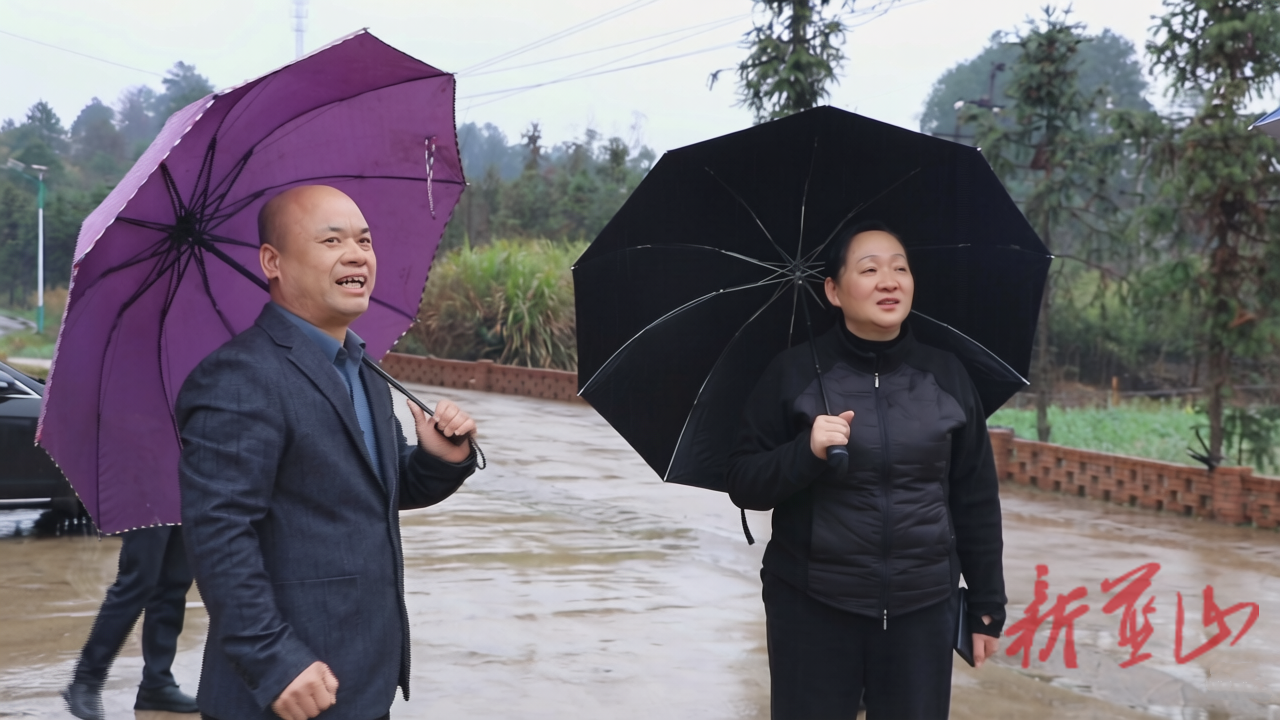 邓群：奋力开创全县乡村振兴工作新局面