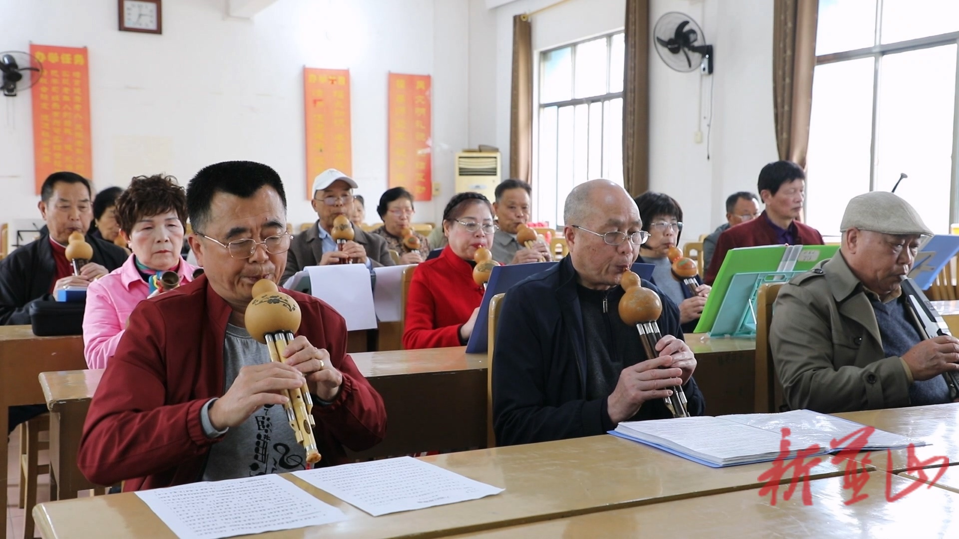 蓝山县老年大学“潮课”出圈 银发族重拾“青春范”