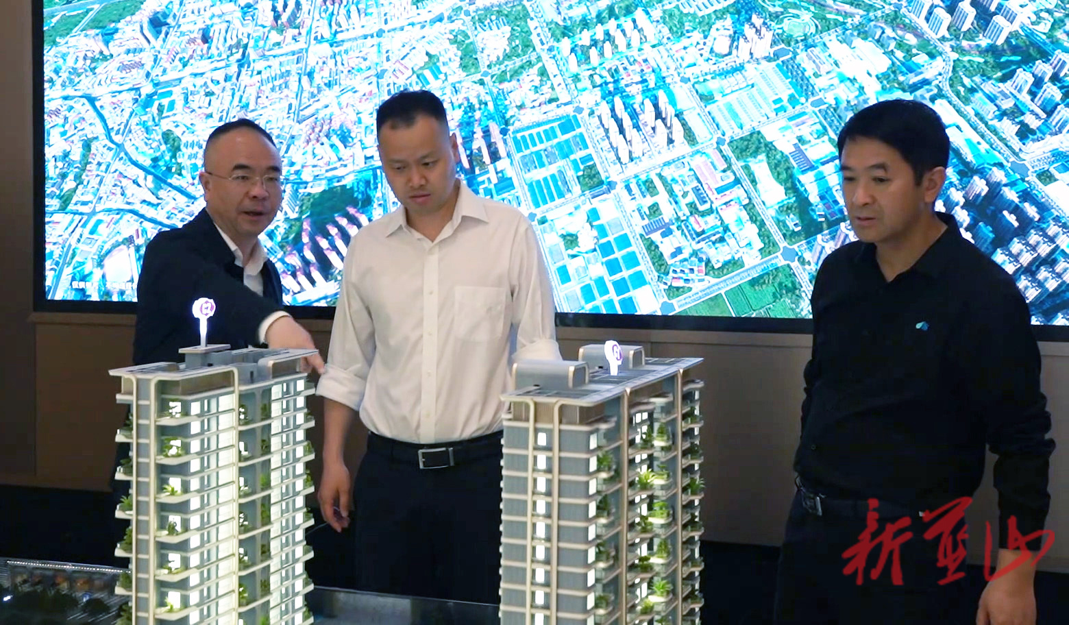 蓝山：曾艺调研房地产市场工作