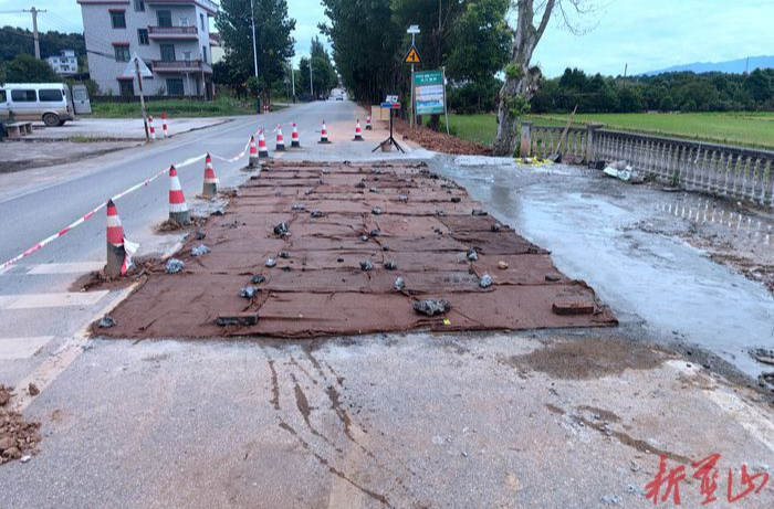 蓝山公路部门：迅速处置隐患 S571线道路抢修有序推进