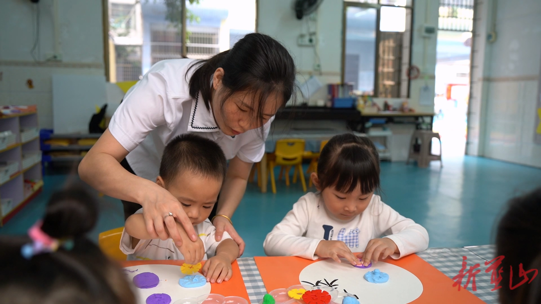 蓝山县实验幼儿园：童心揽明月   团圆贺中秋