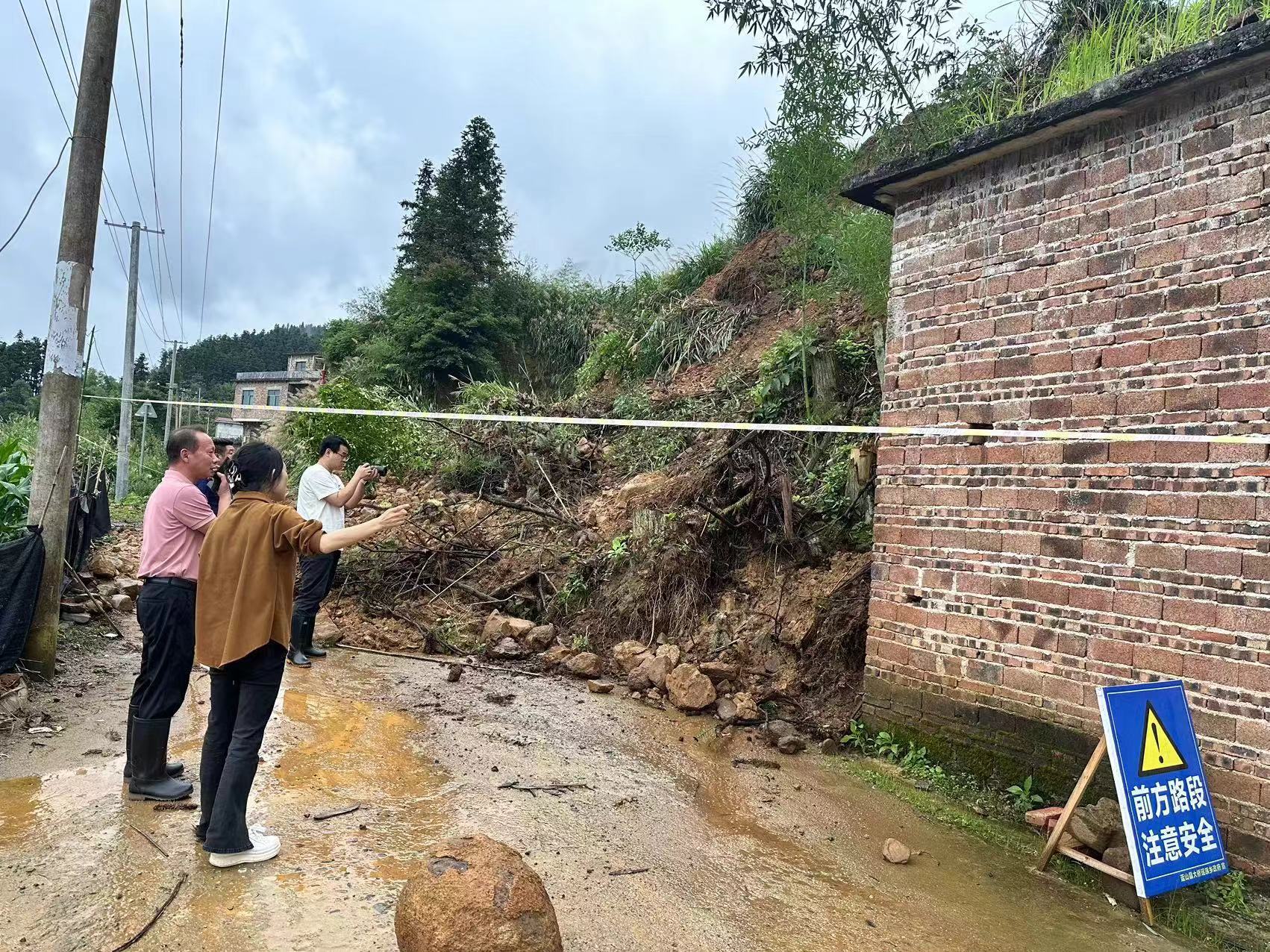大桥瑶族乡：全面加强防范应对 全力防汛抗洪救灾