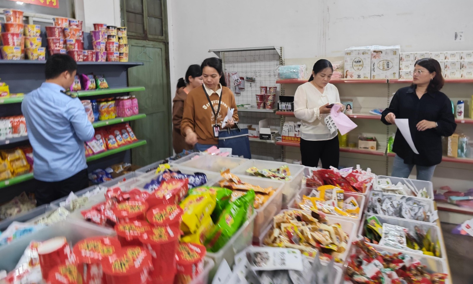 蓝山：联合监管 守护校园周边食品安全