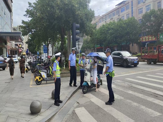 藍山：掀起摩電整治高潮，守護道路交通安全