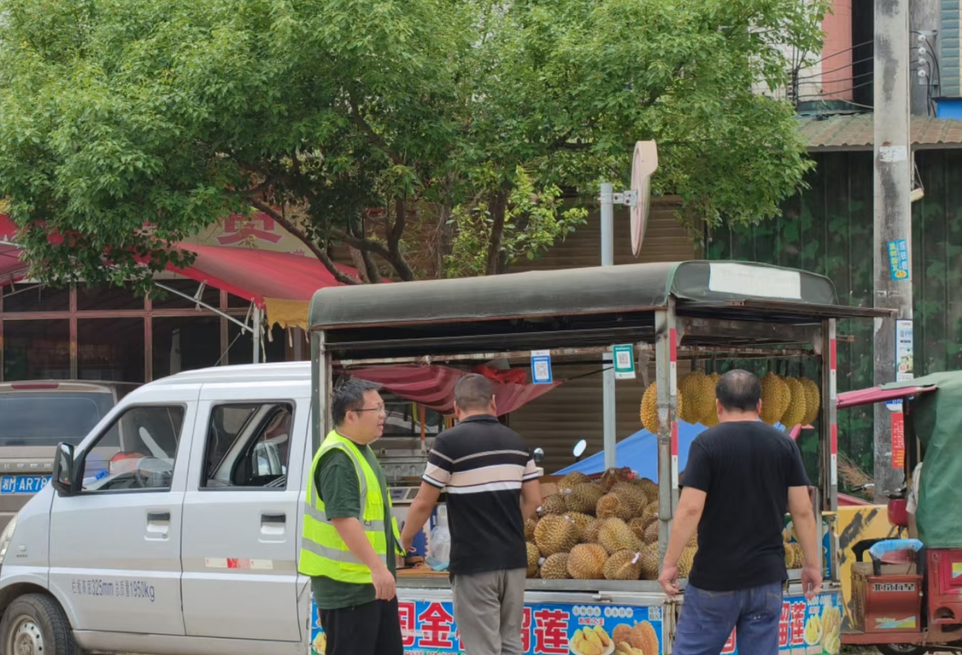祠堂圩鎮(zhèn)：常態(tài)化市場執(zhí)勤筑牢民生安全防線