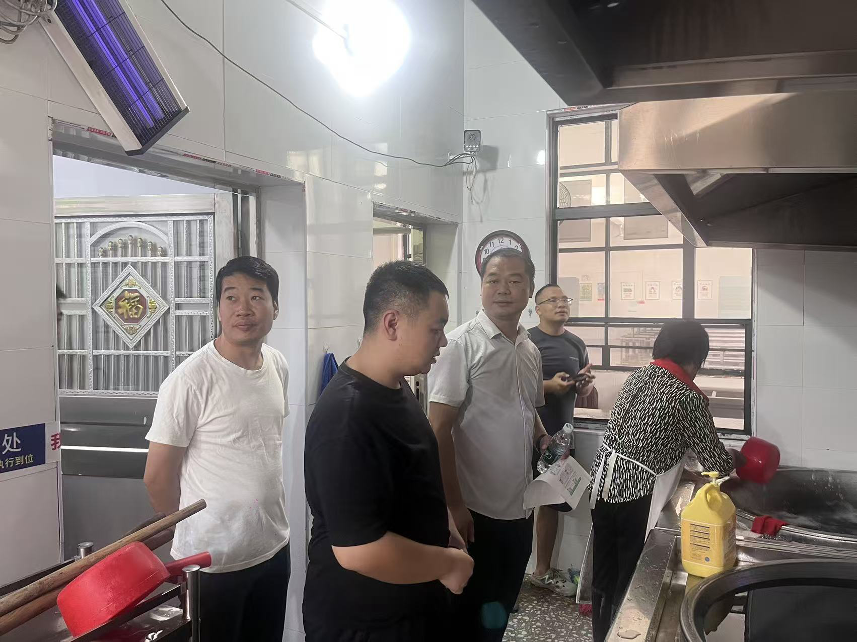 楠市镇开展秋季校园餐专项检查行动