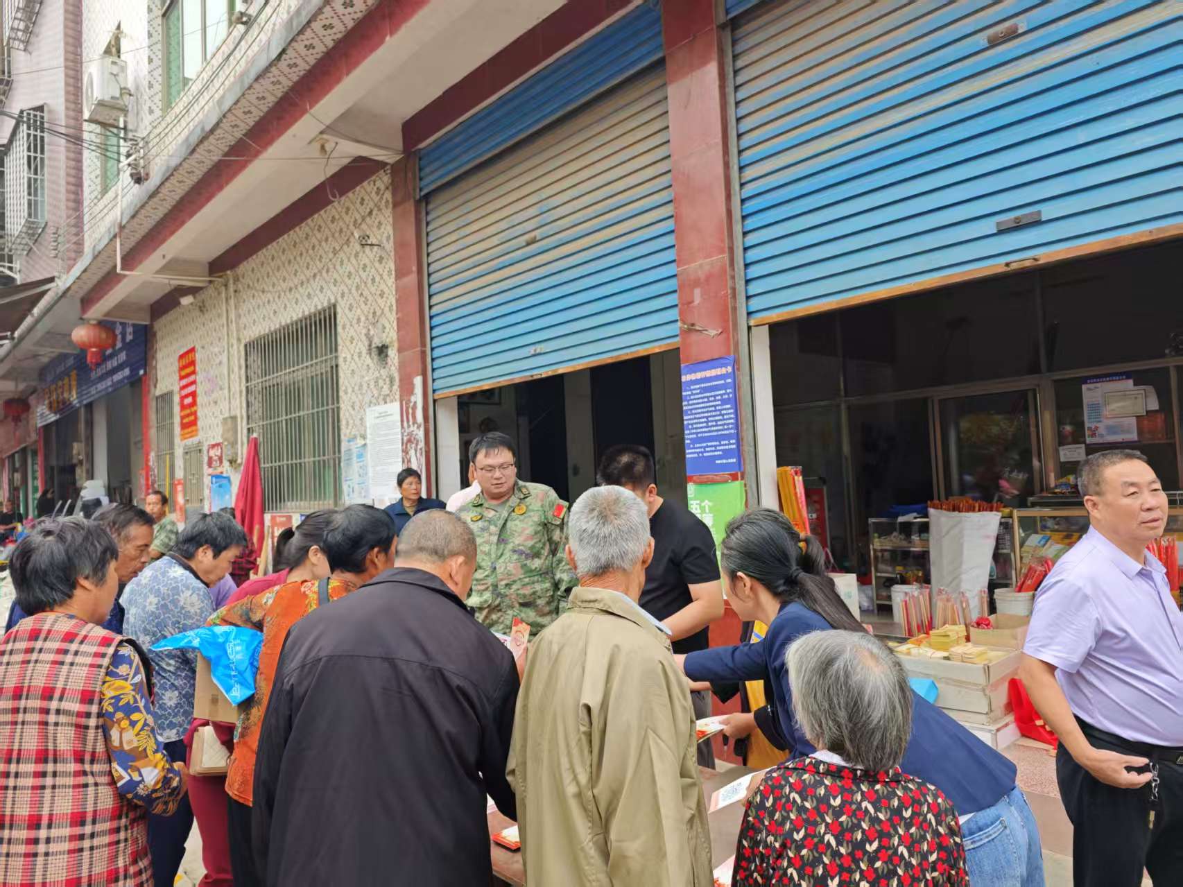 祠堂圩镇：国防教育+征兵宣传 传递政策温度