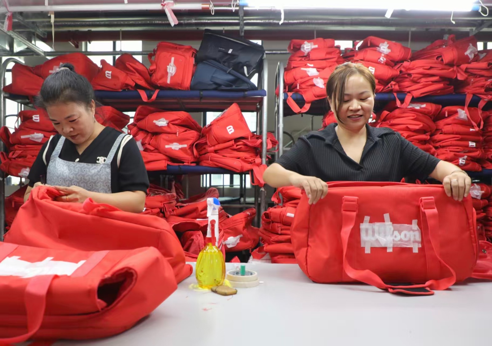 （图片新闻）蓝山企业赶制订单生产忙