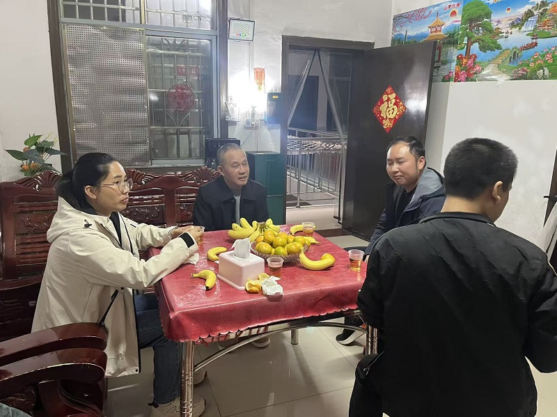 汇源瑶族乡开展重阳节走访慰问活动