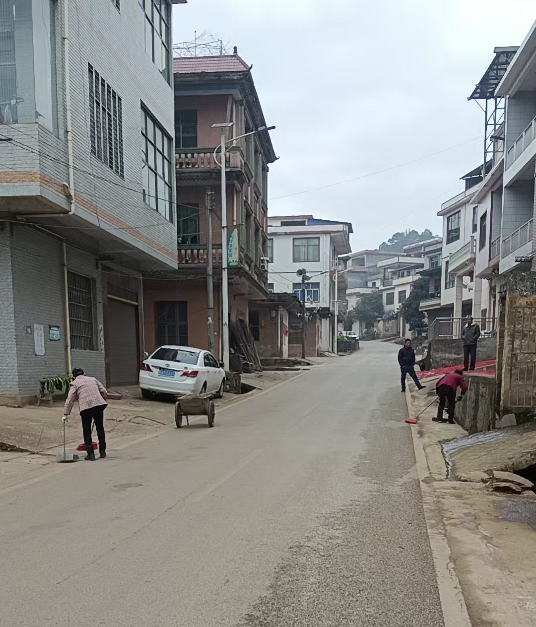 【新春走基层】毛俊镇：节前整治“再加力” 绘就新春“净美图”