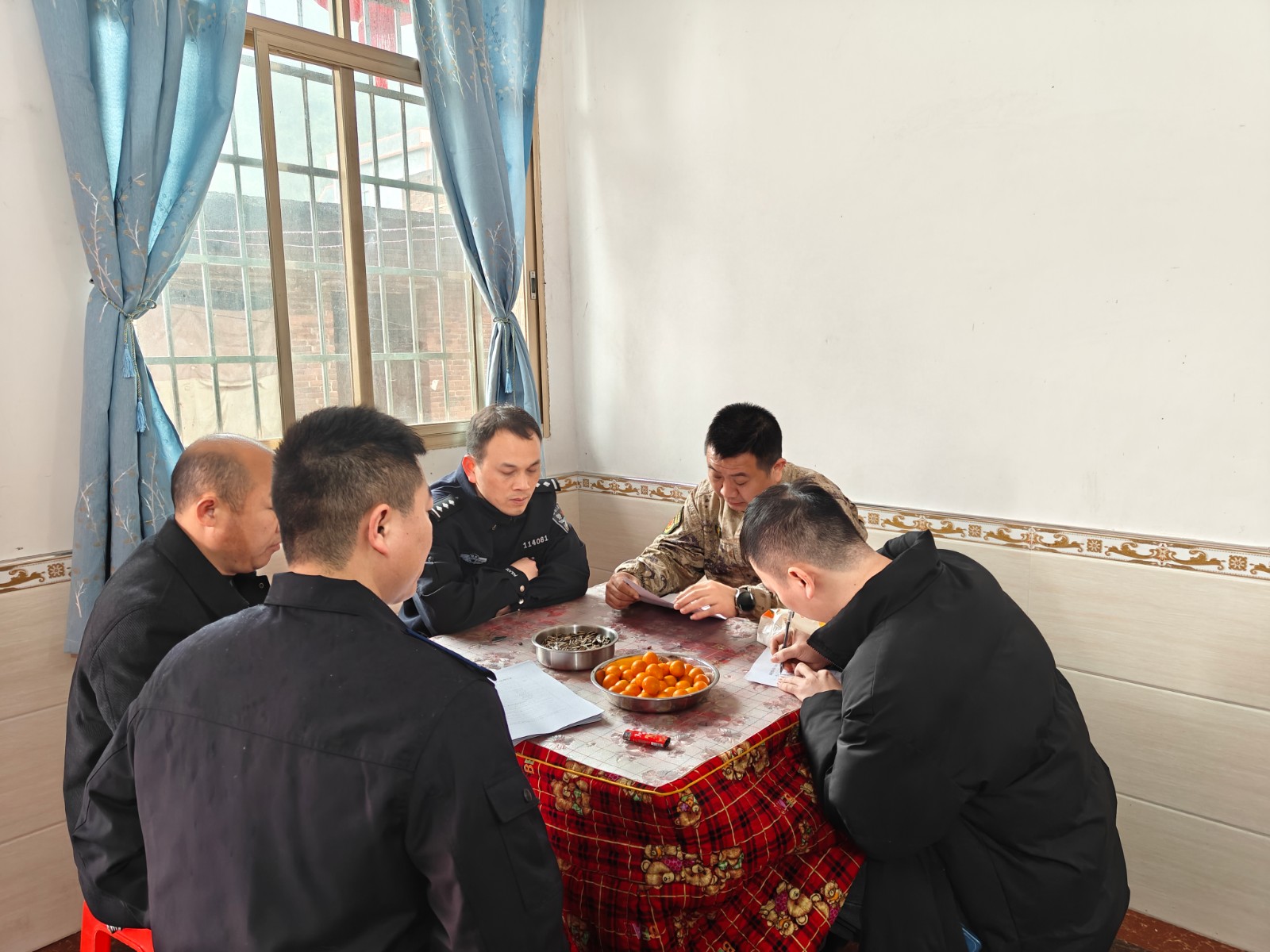 土市镇开展2026年上半年入伍青年联合政审工作