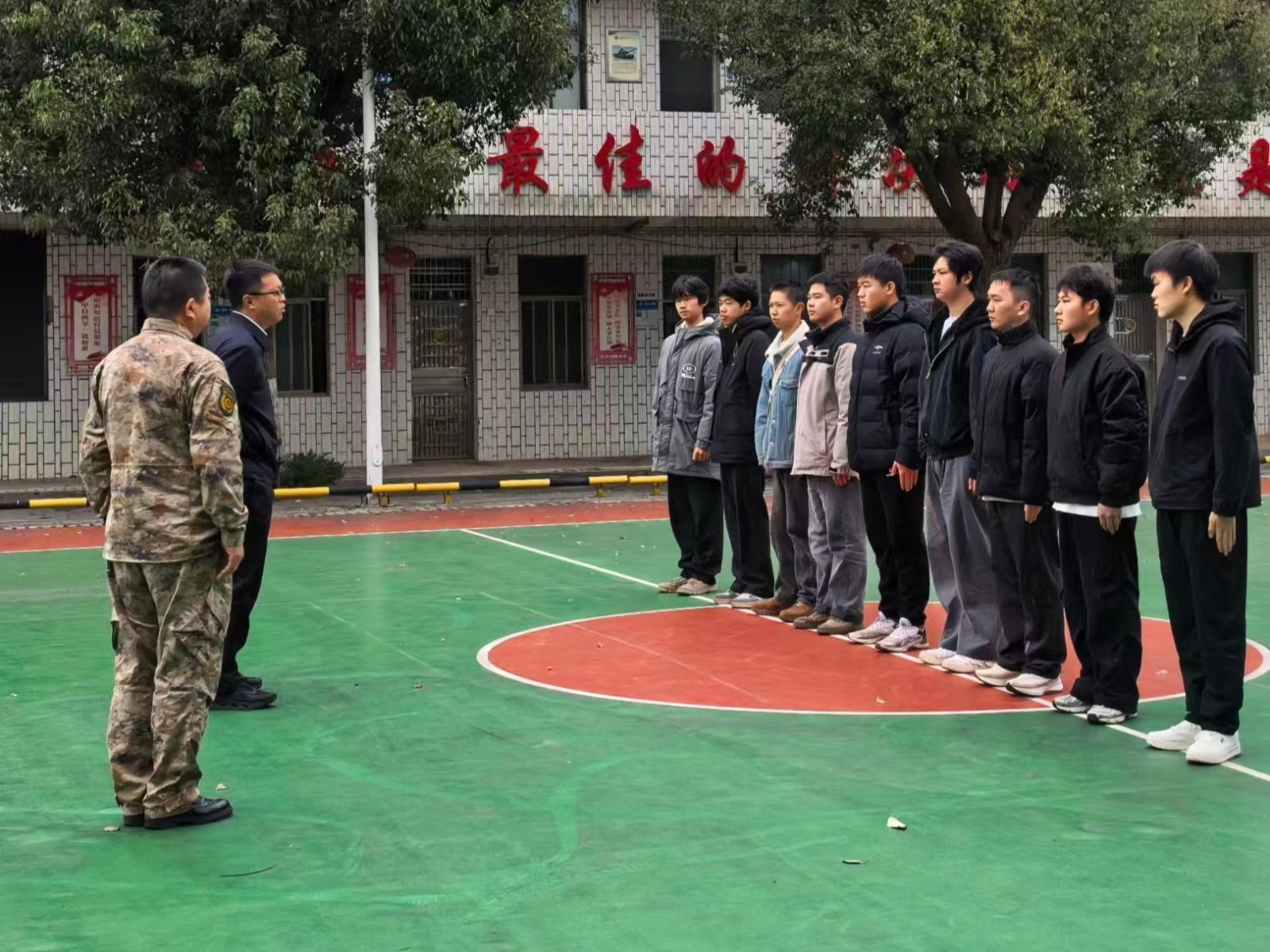 土市镇组织召开体检政审合格应征青年集体谈心谈话会