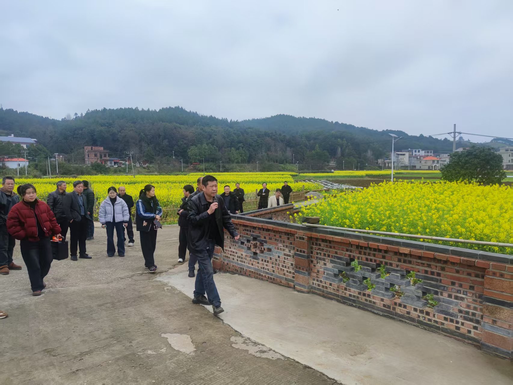 土市镇组织赴同兴村参观学习“六小园”建设经验