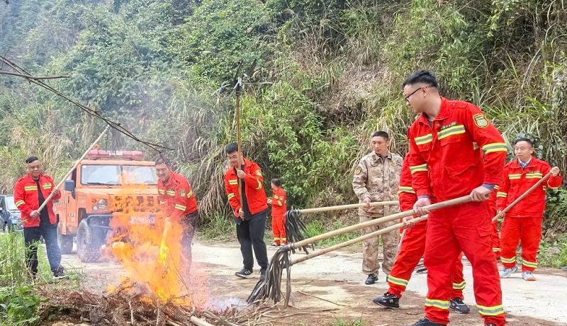 以练筑防 防患未“燃”——汇源瑶族乡开展森林防灭火应急演练