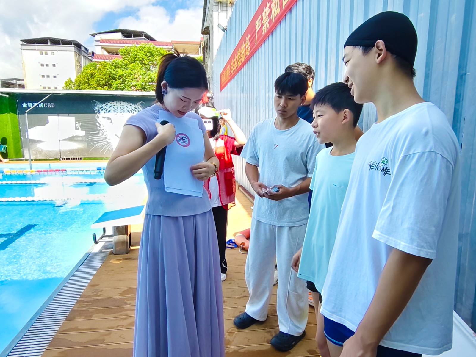 蓝山：沉浸式亲子防溺水教学 筑牢暑期安全防线