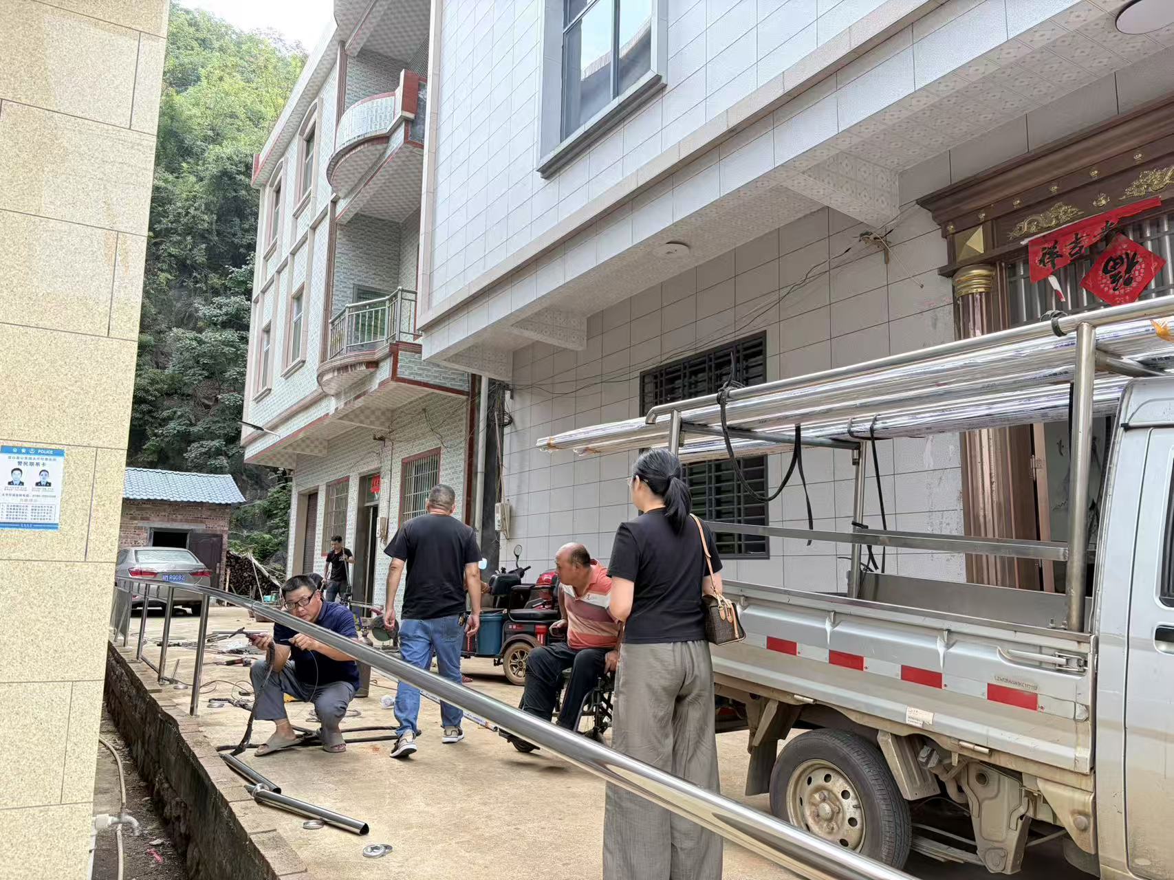 蓝山县残联督导无障碍改造 严把民生工程质量