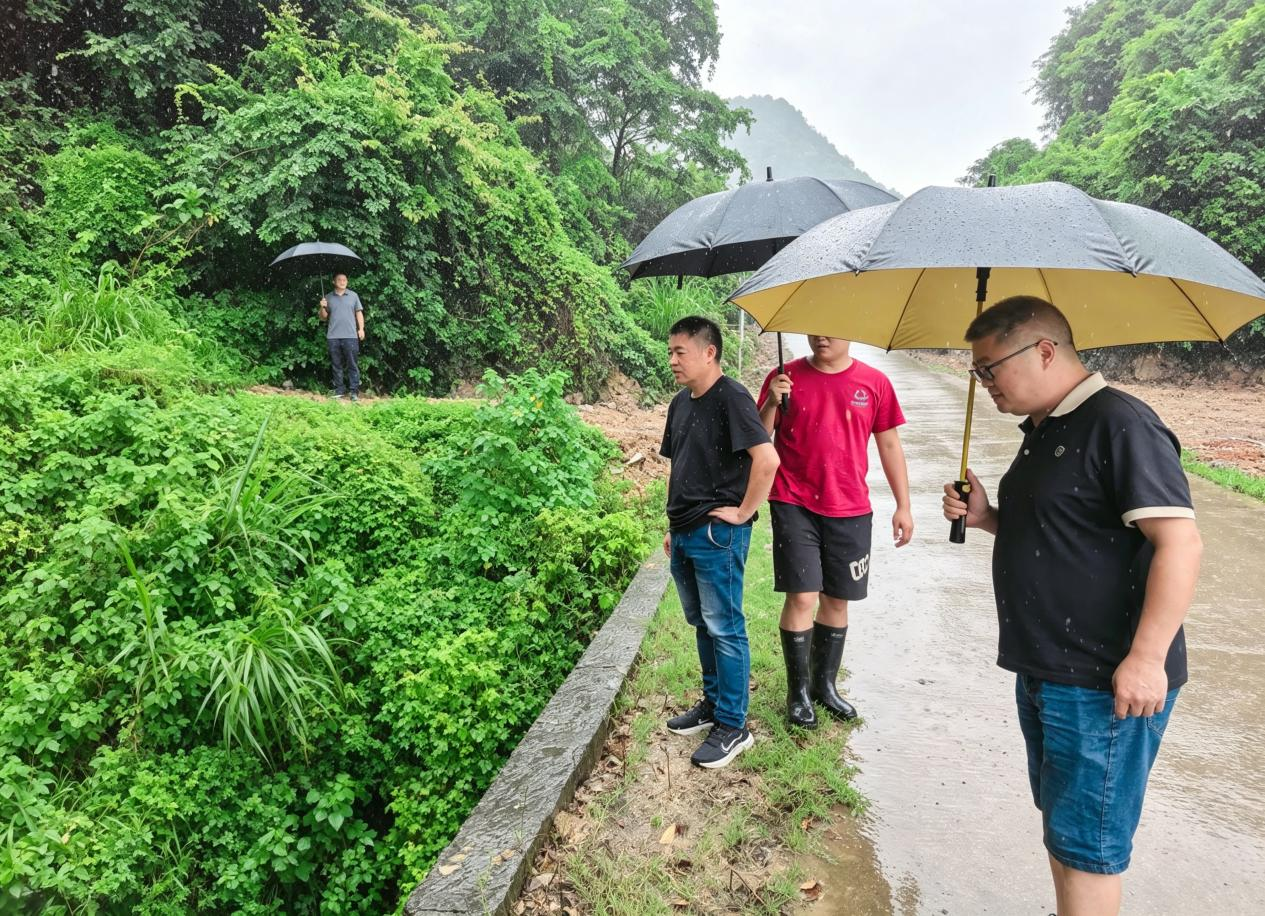 祠堂圩镇道路交通安全大排查大整治见实效